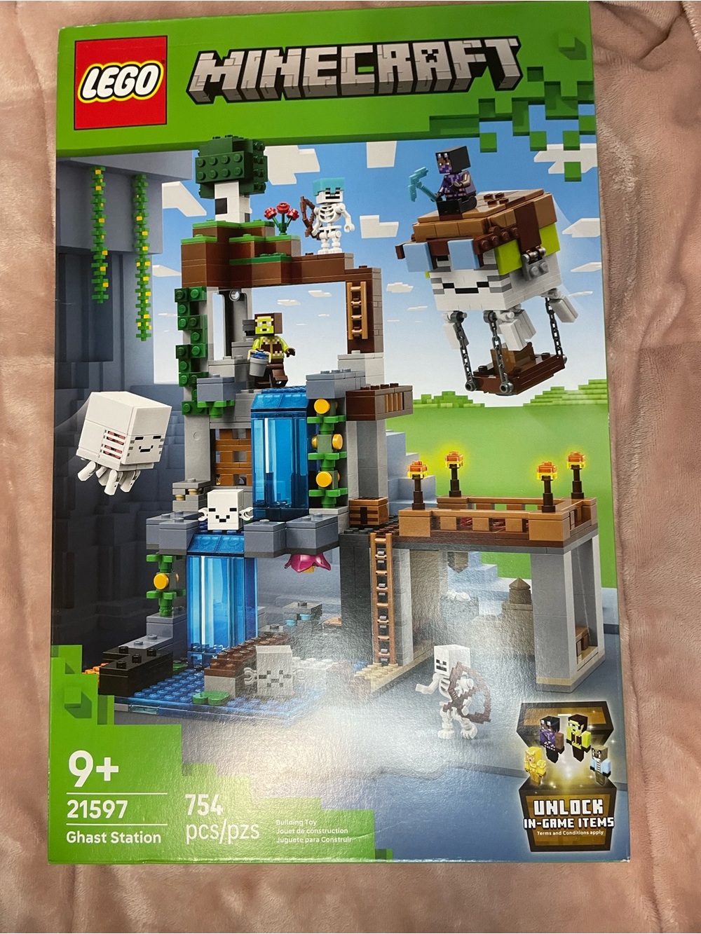 LEGO Minecraft Ghost Station Playset - Blue/Green